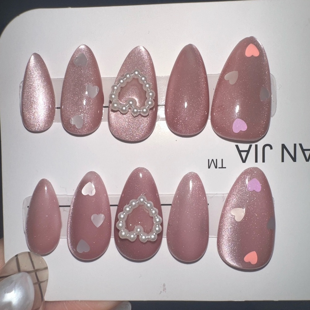 Dainty pink heart nail press ons